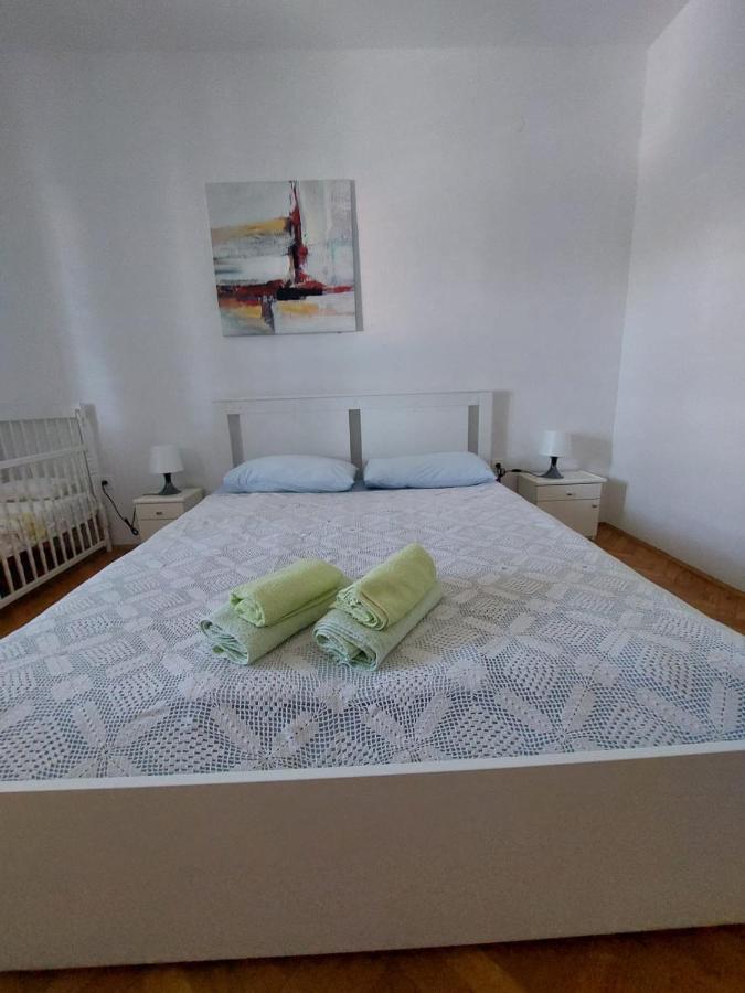 Apartments Mornar Poljica  Chambre photo
